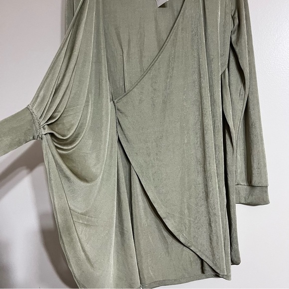 Women’s Forever 21 Metallic Green Gray Ribbed Collared Wrap Dress Size Large - Picture 4 of 10